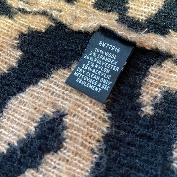 Anthropologie cheetah print sweater - Picture 3 of 4